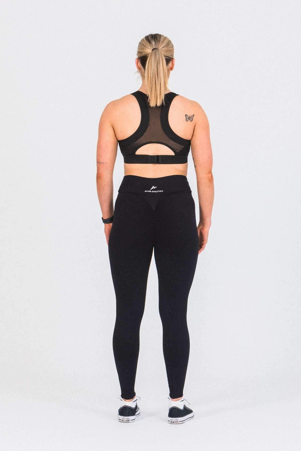 LUNA X SEAMLESS SCRUNCH BUM LEGGINGS - BLACK - Avvini Athletica